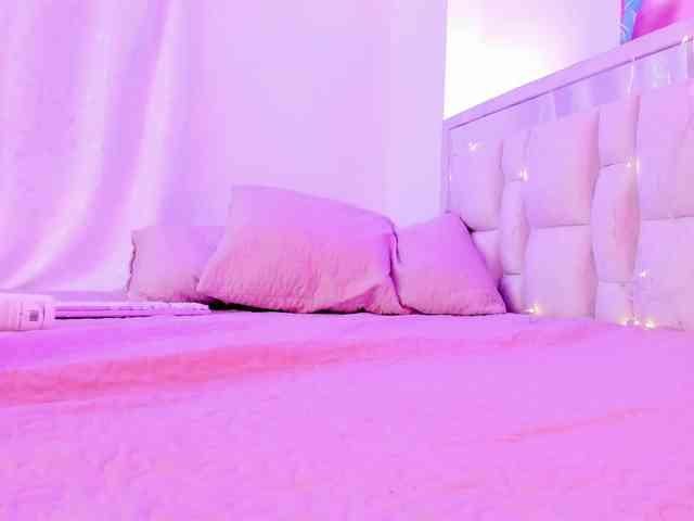 Saamii-robertss01 webcam