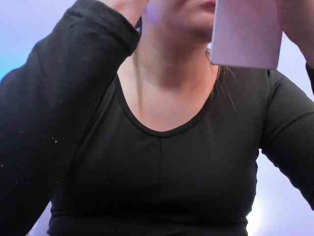 Saamii-robertss01 webcam