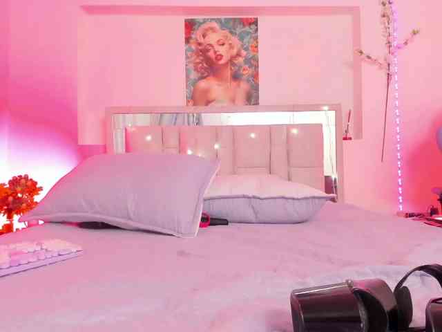 Saamii-robertss01 webcam