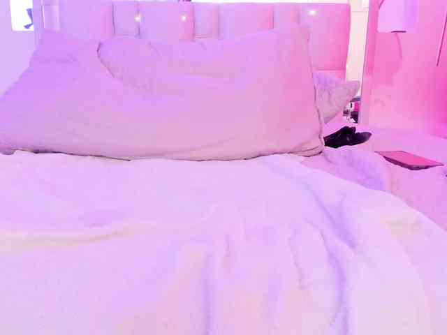 Saamii-robertss01 webcam