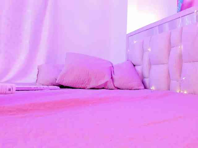 Saamii-robertss01 webcam