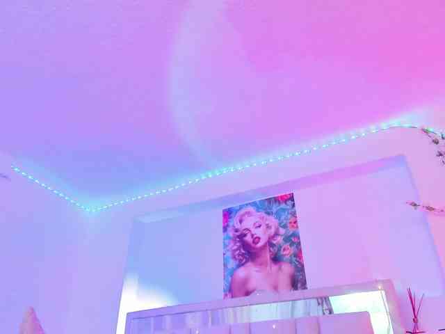 Saamii-robertss01 webcam