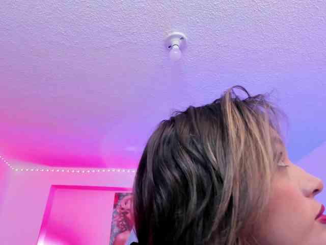 Saamii-robertss01 webcam