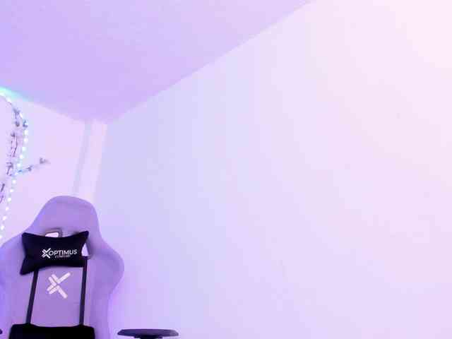 Saamii-robertss0... Live Webcam on BongaCams