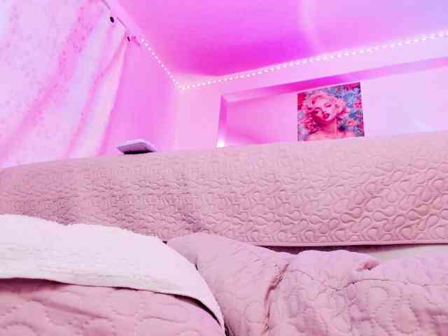 Saamii-robertss01 webcam