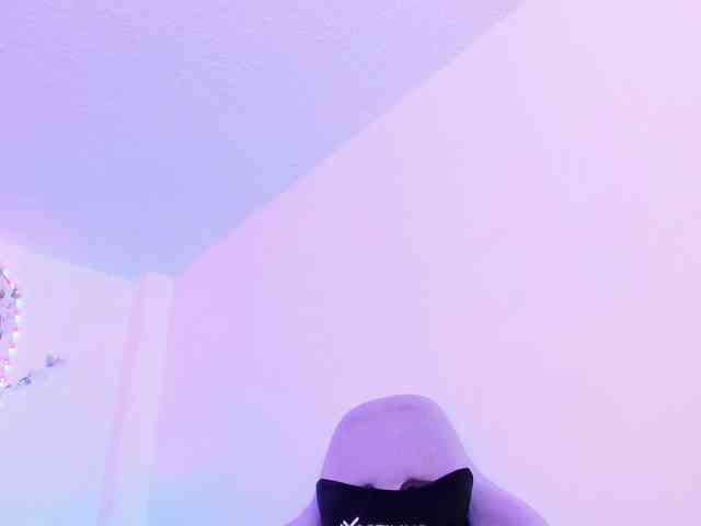 Saamii-robertss01 webcam