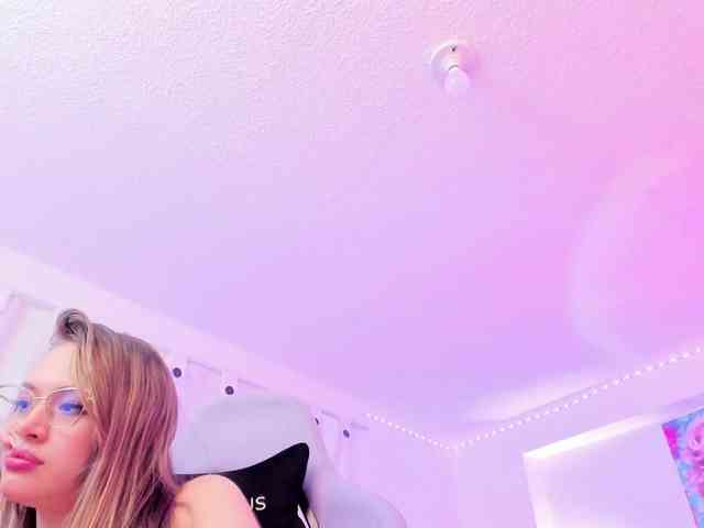 Saamii-robertss01 webcam