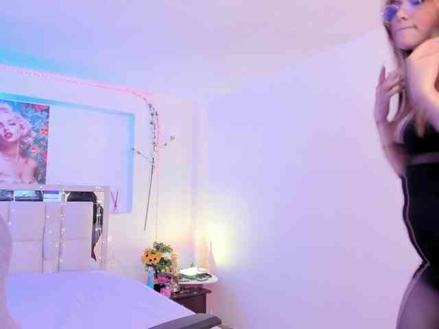 Saamii-robertss01 webcam