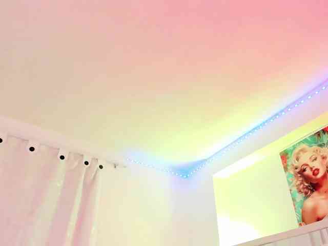 Saamii-robertss01 webcam