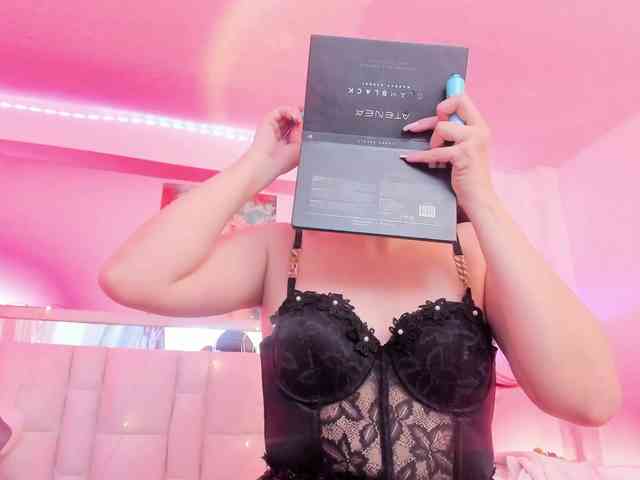 Saamii-robertss01 webcam