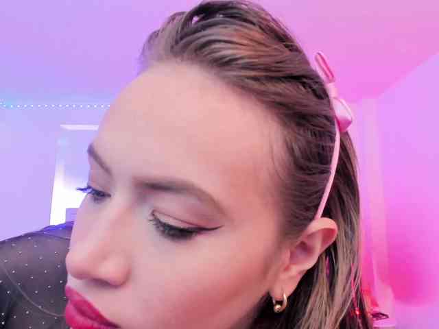 Saamii-robertss01 webcam