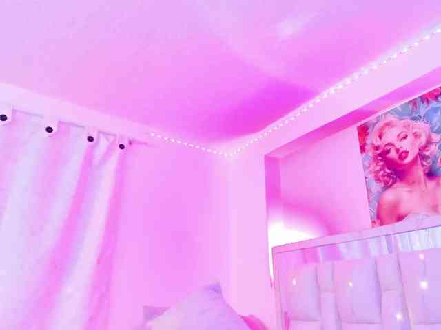 Saamii-robertss01 webcam