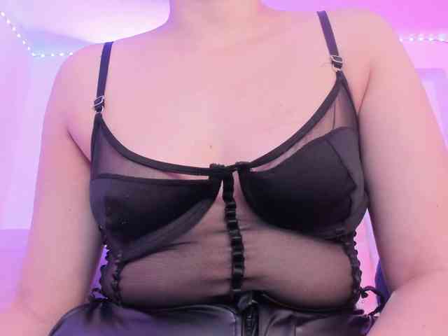 Saamii-robertss01 webcam