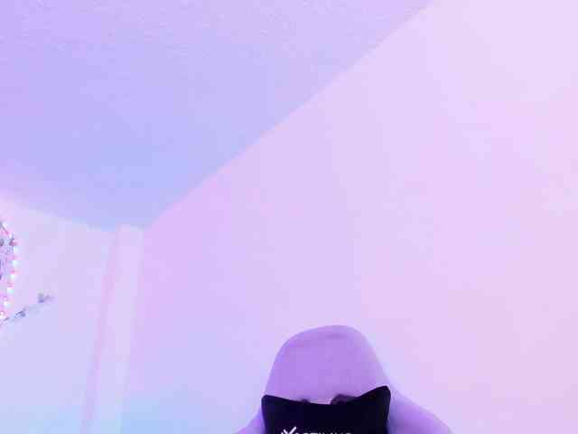 Saamii-robertss01 webcam