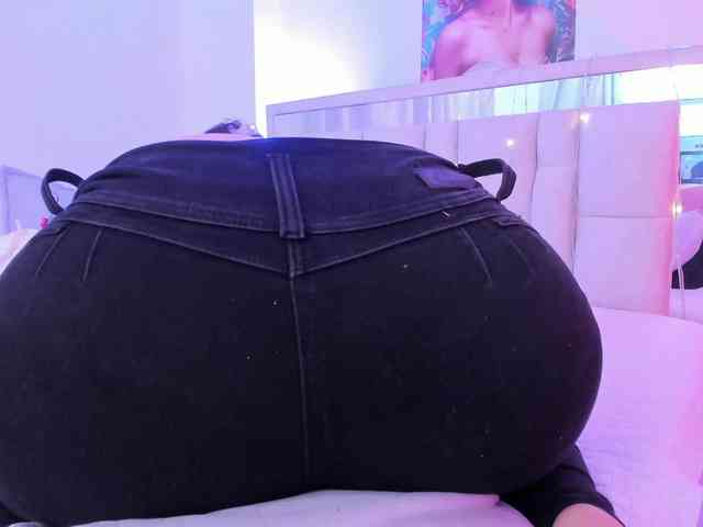 Saamii-robertss01 webcam