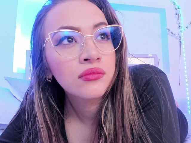 Saamii-robertss01 webcam