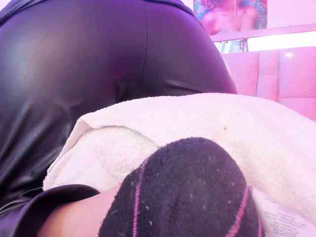 Saamii-robertss01 webcam