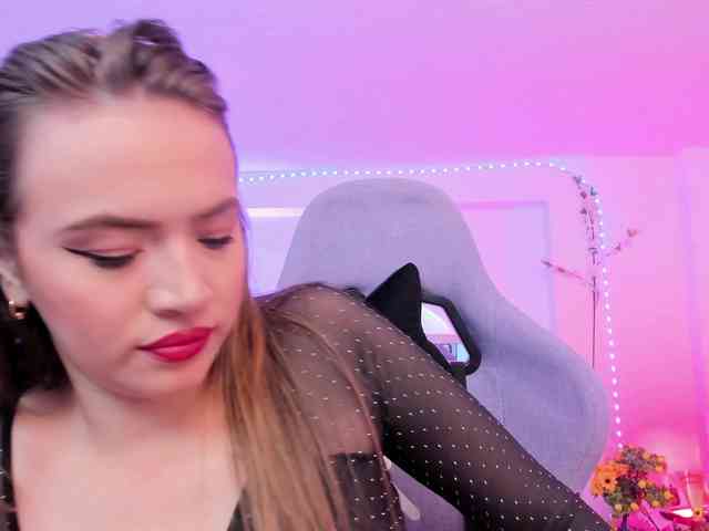 Saamii-robertss01 webcam