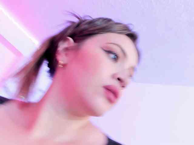 Saamii-robertss01 webcam