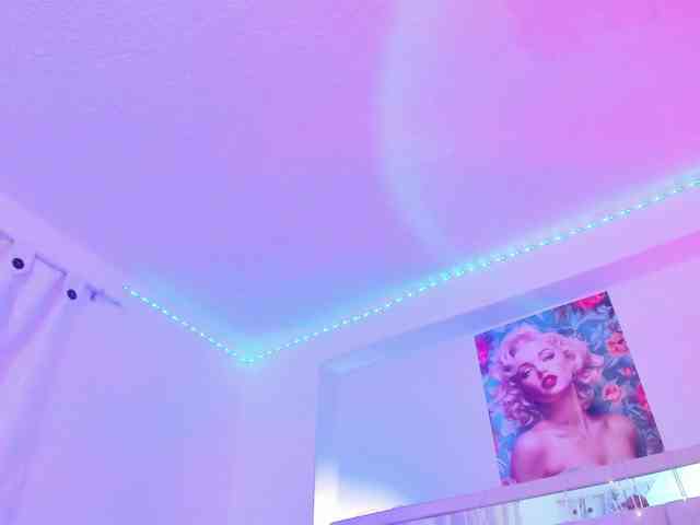 Saamii-robertss01 webcam