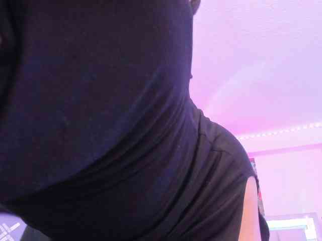 Saamii-robertss01 webcam