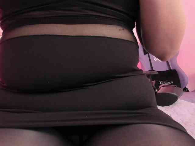 Saamii-robertss01 webcam