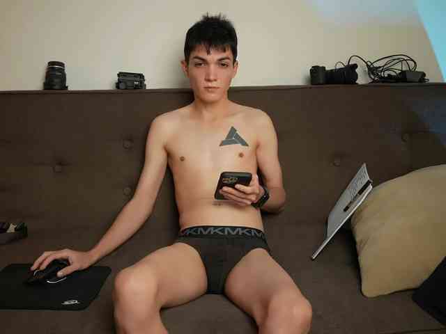 MattyandAiden Live Webcam on BongaCams