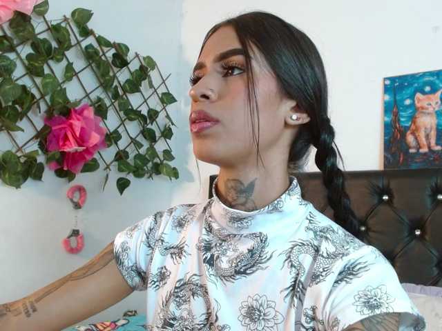 ameliejoness17 Live Cam on BongaCams