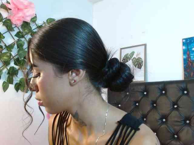 ameliejoness17 webcam