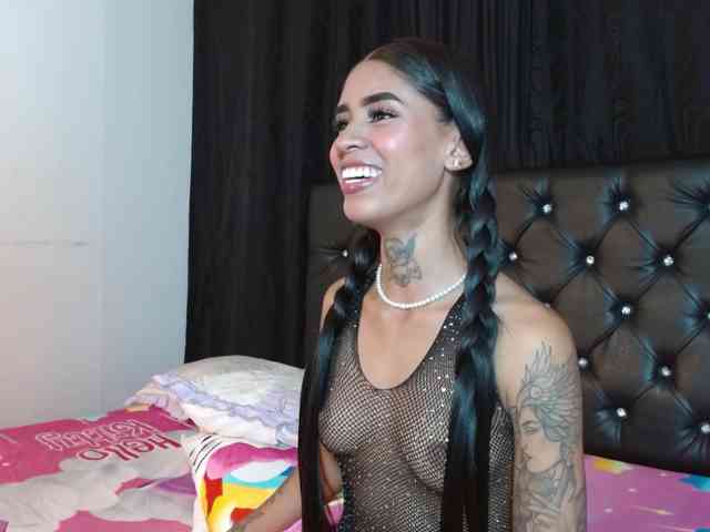 ameliejoness17 webcam