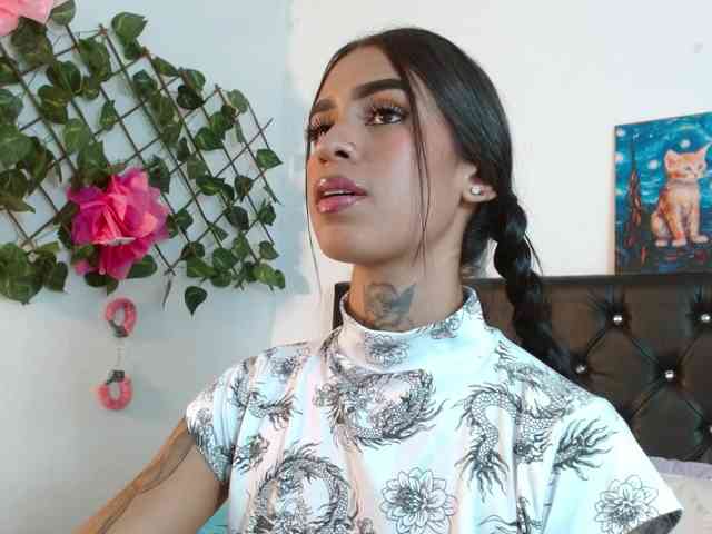 ameliejoness17 webcam