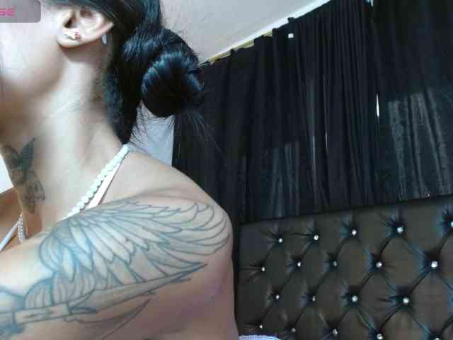 ameliejoness17 webcam