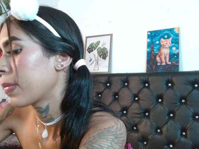 ameliejoness17 webcam