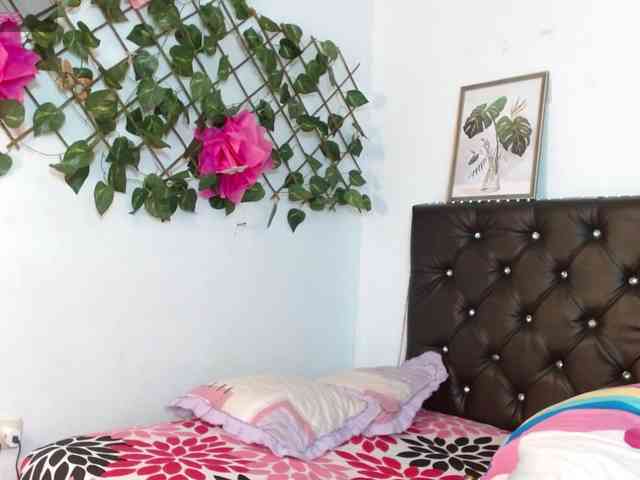 ameliejoness17 webcam