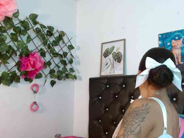 ameliejoness17 webcam