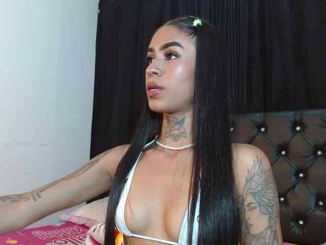 ameliejoness17 webcam