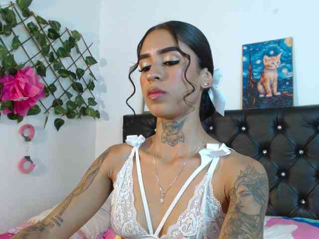 ameliejoness17 webcam