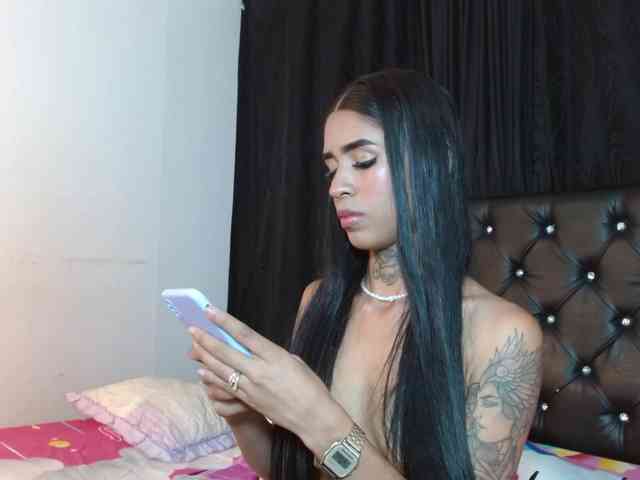 ameliejoness17 webcam