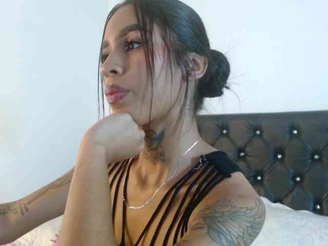 ameliejoness17 webcam