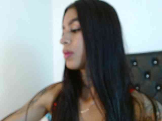 ameliejoness17 webcam