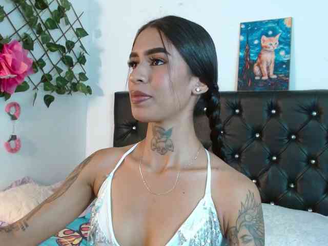 ameliejoness17 webcam