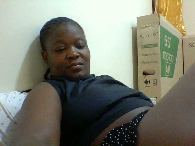 JojoBear webcam bongacams model stream image