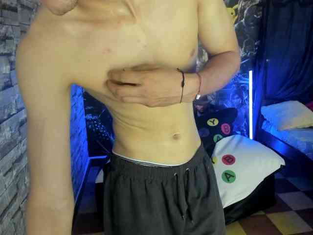 jay-orange Live Webcam on {site_name}