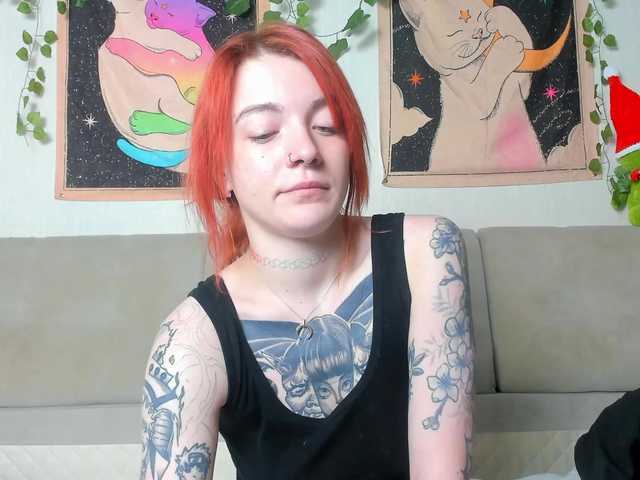 Lumilune's BongaCams show and profile