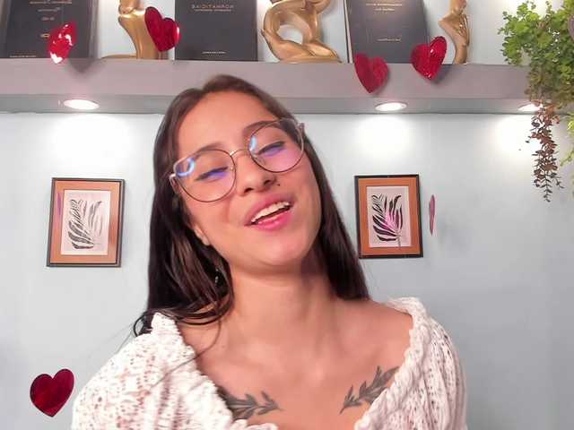 Live with alanamartinez on FliCam