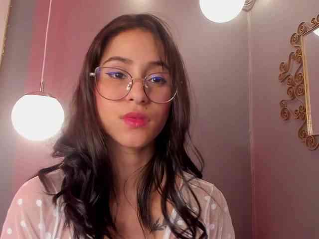 alanamartinez Live Webcam on BongaCams