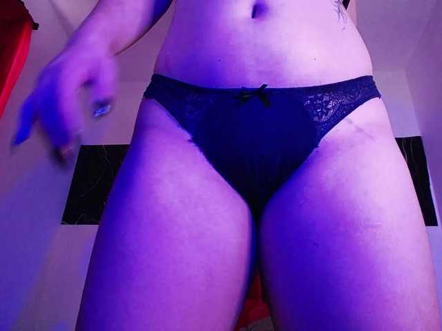 Charlotte-Lia's BongaCams show and profile