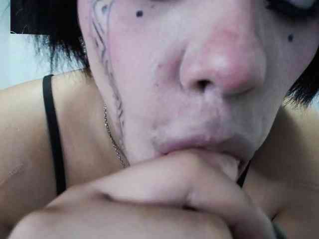 Charlotte-Lia webcam