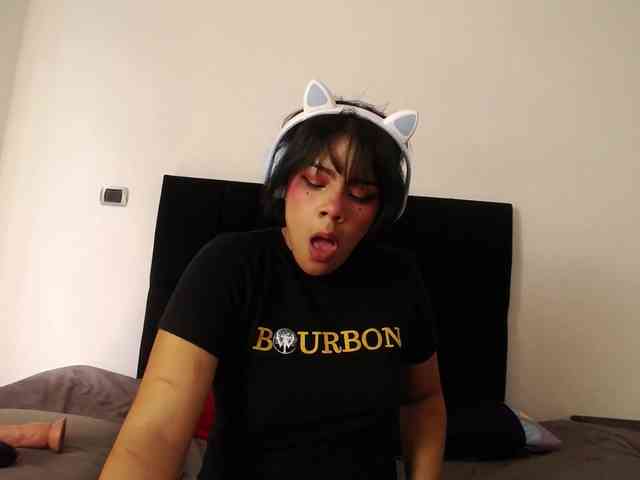 Charlotte-Lia webcam