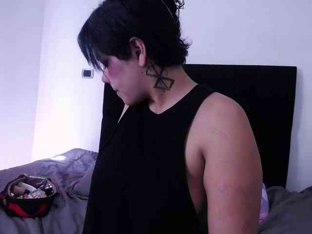 Charlotte-Lia webcam